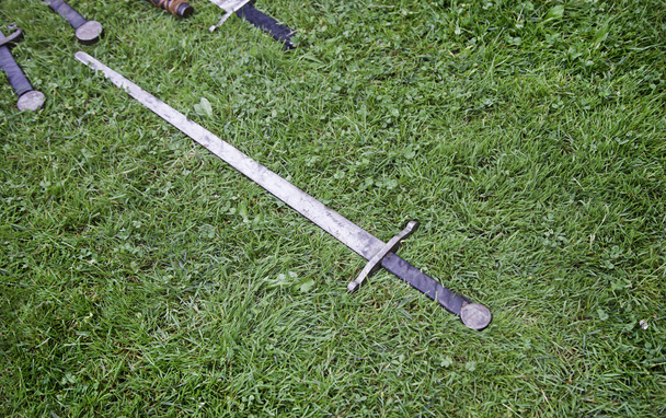 Antigua espada medieval
 - Foto, Imagen