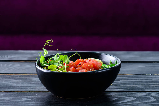 Spicy salad tuna in Thai style serve. - Фото, зображення