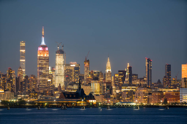 Манхэттен Нью-Йорк ночью
 - Фото, изображение