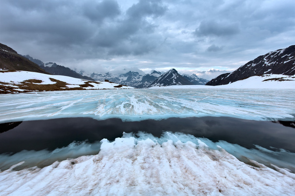 Frozen lake - Valokuva, kuva