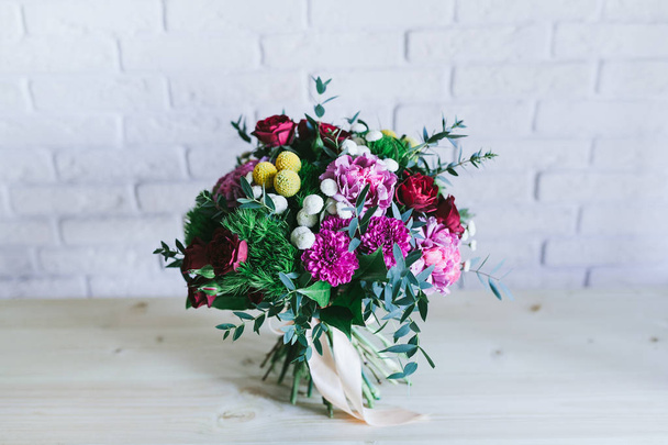 Ніжний красивий букет з квітів крупним планом
 - Фото, зображення