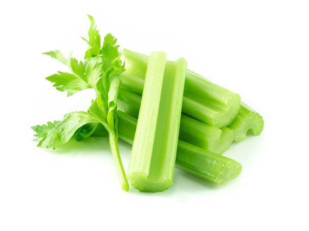 Νωπά λαχανικά σέλινο απομονωμένα σε λευκό φόντο, τροφή για την υγεία - Φωτογραφία, εικόνα