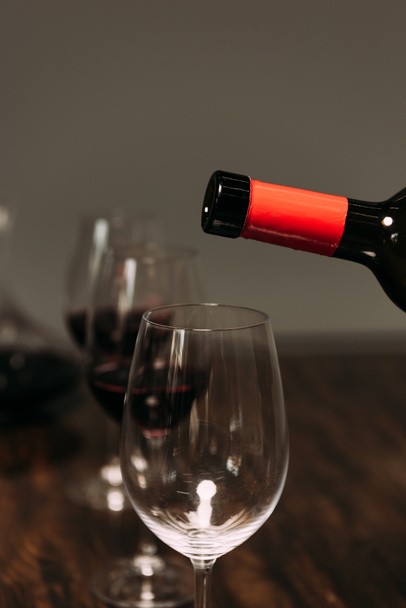 bottle of wine and wine glasses in restaurant - Foto, Imagem