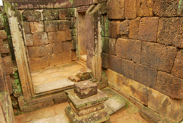 Развалины храма Бантей Срей в Сиемреапе, Камбоджа
. - Фото, изображение