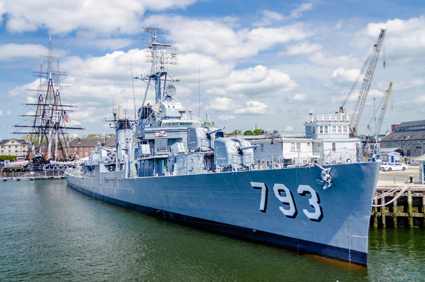 uss ボストン港でカッシン若い軍艦 - 写真・画像