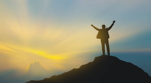 silhouet van de mens op bergtop boven hemel en zon licht achtergrond, business, succes, leiderschap, prestatie en mensen concept - Foto, afbeelding