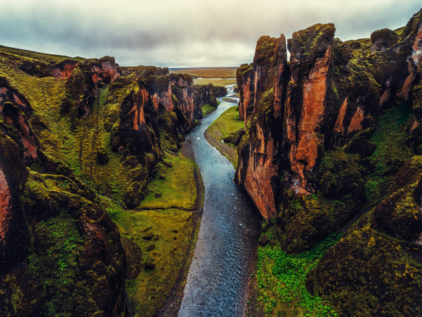 Уникальный ландшафт Фьядрарглюфура в Исландии. - Фото, изображение