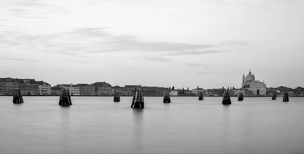 Venedig.
 - Foto, Imagen