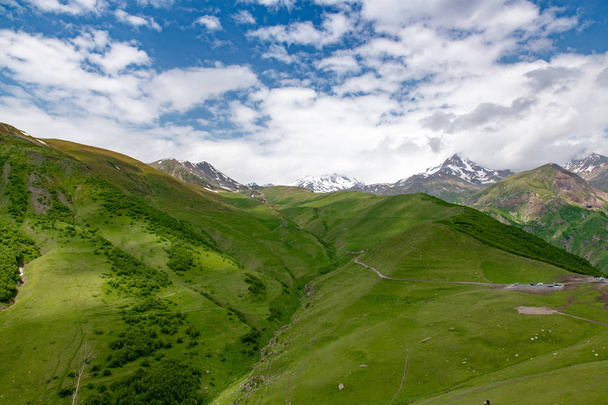 beautiful panoramas of the mountains against the sky and clouds - Фото, зображення