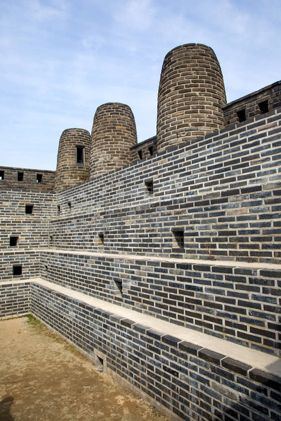 Suwon Hwaseong Fortress is a fortress wall during the Joseon Dynasty and is a World Heritage Site owned by Korea. - Фото, изображение