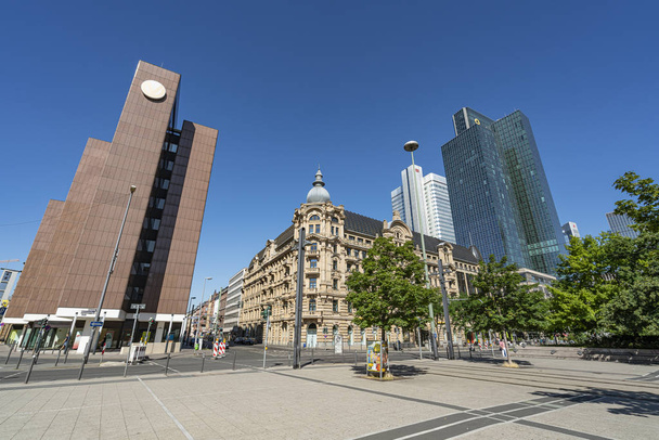 old and modern buildings  in Frankfurt - Foto, Bild