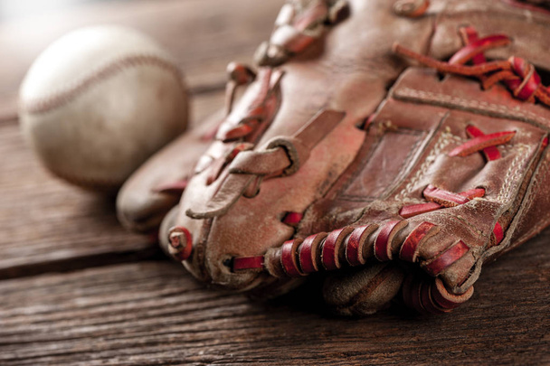 baseball on wooden desk - Fotografie, Obrázek