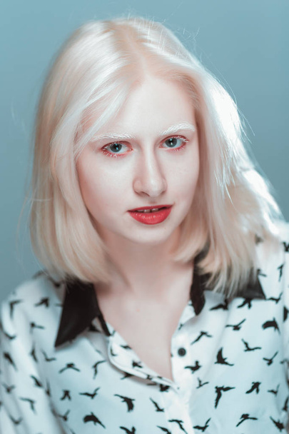 portrait of blonde albino girl in studio - 写真・画像