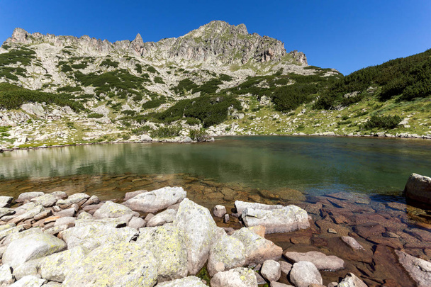 Λίμνες του σαμοντιάν κοντά στην κορυφή του Ντζπεράλ, όρος Πιρίν, Βουλγαρία - Φωτογραφία, εικόνα