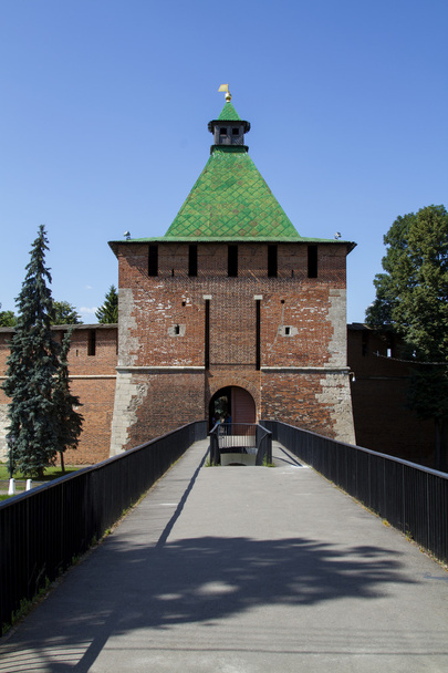 The towers of the Novgorod Kremlin in sunny weather - Zdjęcie, obraz