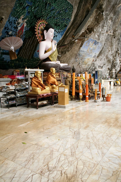 Grotta buddha krabi thailandia
 - Foto, immagini