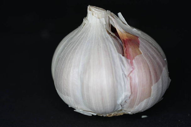Photographed garlic several times and produced the highest possible depth of field with Focus Stacking - Fotó, kép