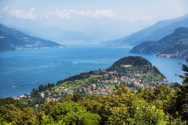Como lake and Bellagio from above - Фото, изображение