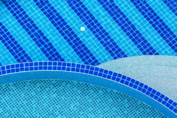 Hermosa piscina de lujo al aire libre en hotel
 - Foto, Imagen