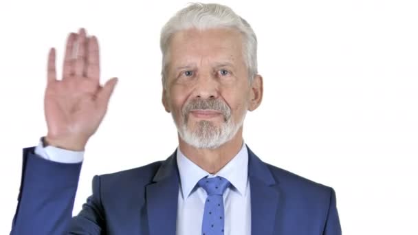 Hallo, gastvrije oude zakenman geïsoleerd op witte achtergrond - Video