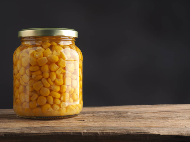 Organic corn in a jar - Foto, immagini