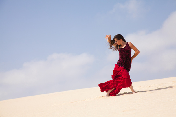 Flamenco dancer outdoors photoshoot - Foto, afbeelding