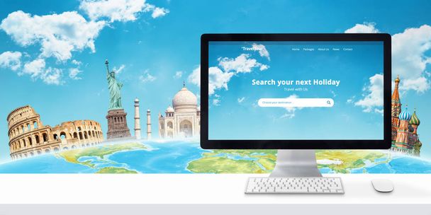 Búsqueda de vacaciones concepto en línea con pantalla de ordenador y sitios famosos del mundo detrás del globo
. - Foto, imagen