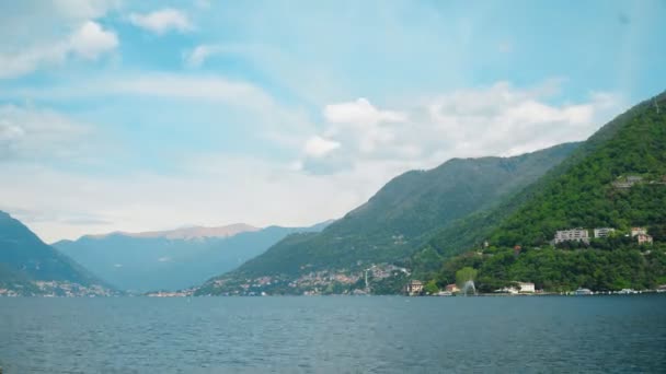 Como widok na stare miasto z jeziora Como. - Materiał filmowy, wideo