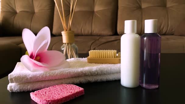 Artículos de ducha. Composición de productos cosméticos de tratamiento de spa
. - Metraje, vídeo