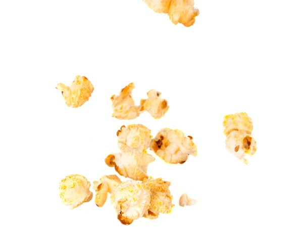 popcorn na białym tle - Zdjęcie, obraz