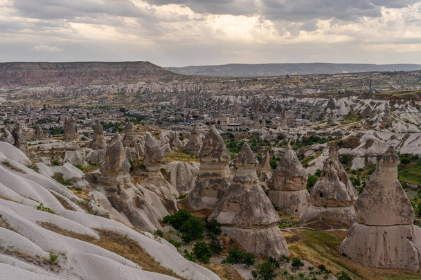 Beautiful landscape of Goreme village in Cappadocia, central Ana - Φωτογραφία, εικόνα