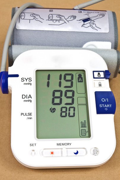 Monitoraggio della pressione sanguigna - Foto, immagini