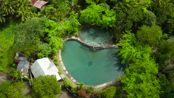 Бассейн с содовой. Камиген, Филиппины - Кадры, видео