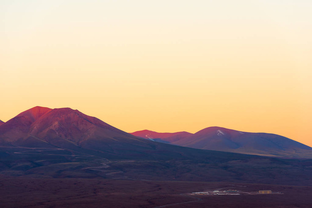 Άλμα, μια συστοιχία μεγάλου χιλιοστού, από την απόσταση στο αλτίμετρο, στην έρημο Ατακάμα, στη Χιλή. - Φωτογραφία, εικόνα