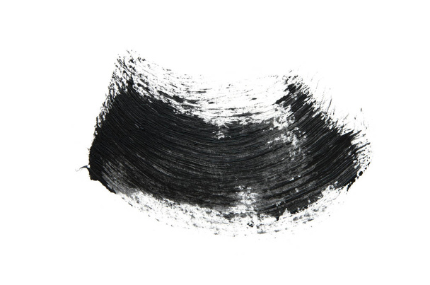 Fekete szempillaspirál ecsettel izolált fehér. -Kép - Fotó, kép