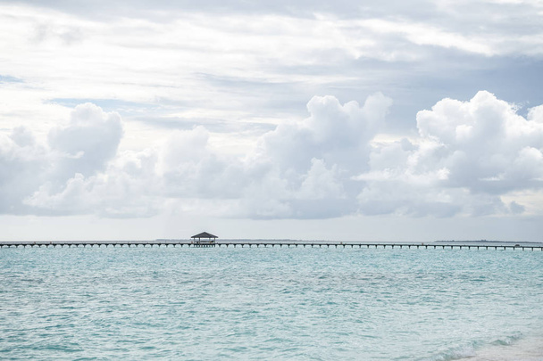 Maldivler adaları arasında Köprü. - Fotoğraf, Görsel