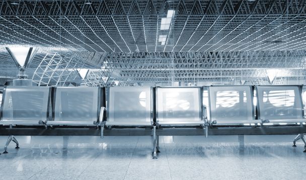 Pustych miejsc w poczekalni lotniska lub w salonie - Zdjęcie, obraz