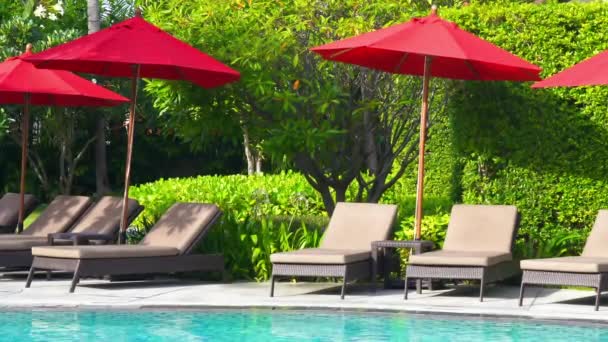 tranquillo filmato piscina vuota al resort hotel
 - Filmati, video