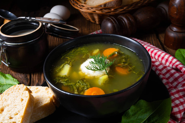 Rustikal Sorrel soup with potatoes and cream - Foto, Imagem
