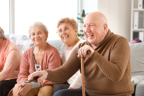 Group of senior people spending time together in nursing home - Foto, Imagem