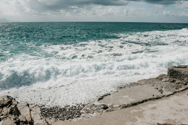 Όμορφη θέα της ήσυχης θάλασσας - Φωτογραφία, εικόνα