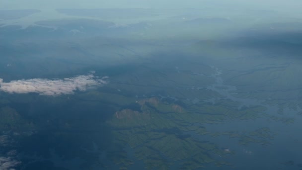 4K plano aéreo del parque nacional de Khao Sok
 - Metraje, vídeo