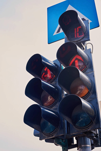 Крупный план светофоров в Таргу Мурес
 - Фото, изображение