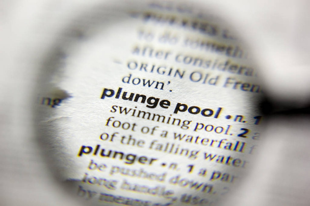 Слово или словосочетание Plunge pool в словаре
. - Фото, изображение