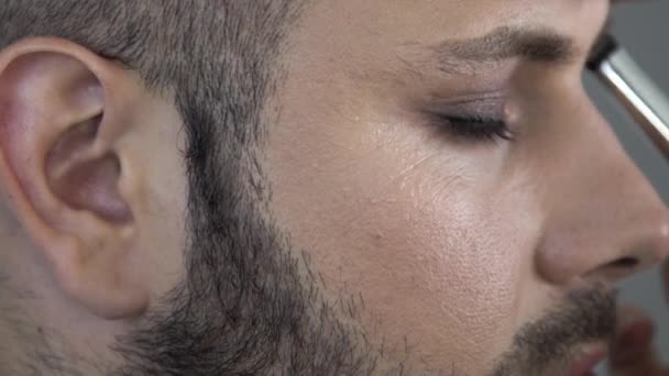 Metrosexual Man Or Gay Getting Makeup - Felvétel, videó