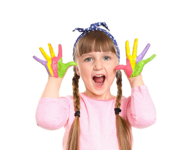 Το χαριτωμένο μικρό κορίτσι με τα χέρια σε χρώμα σε άσπρο φόντο - Φωτογραφία, εικόνα