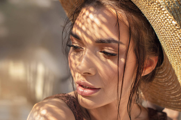 Portrait of beauty girl in summer hat. - Valokuva, kuva
