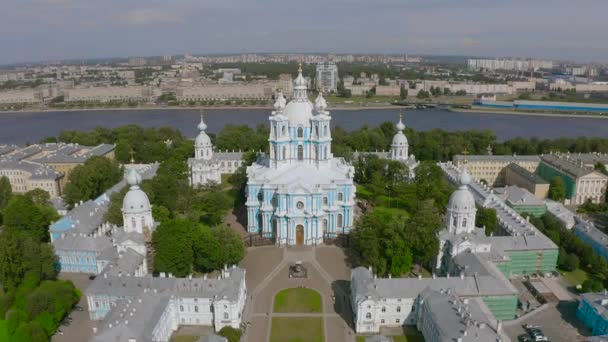 Ilmakuva Smolny katedraali Pietarissa, Venäjä
 - Materiaali, video