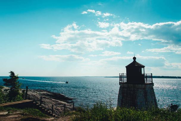 Scenic view of white Castle Hill Lighthouse, Newport, Rhode Island, USA - Foto, Imagen