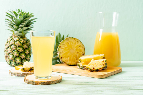 fresh pineapple juice - Valokuva, kuva
